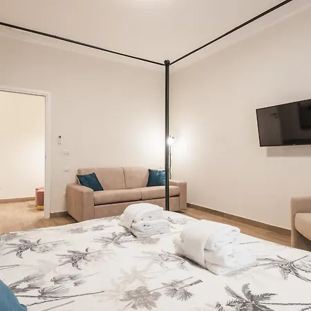 C3 Top Class Apartment, 2 camere da letto, 2 bagni, giardino distante 15 minuti a piedi da Fontana di Trevi-2